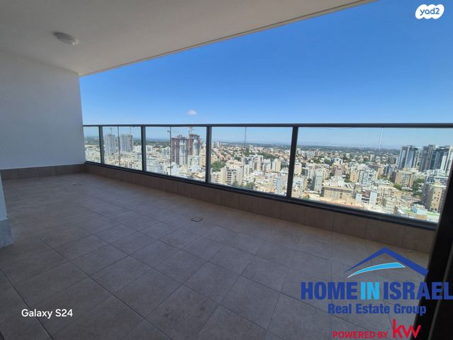 להשכרה 5 חדרים במגדל חדש רחוב בורוכוב, מרכז נתניה | נתניה דרים הום