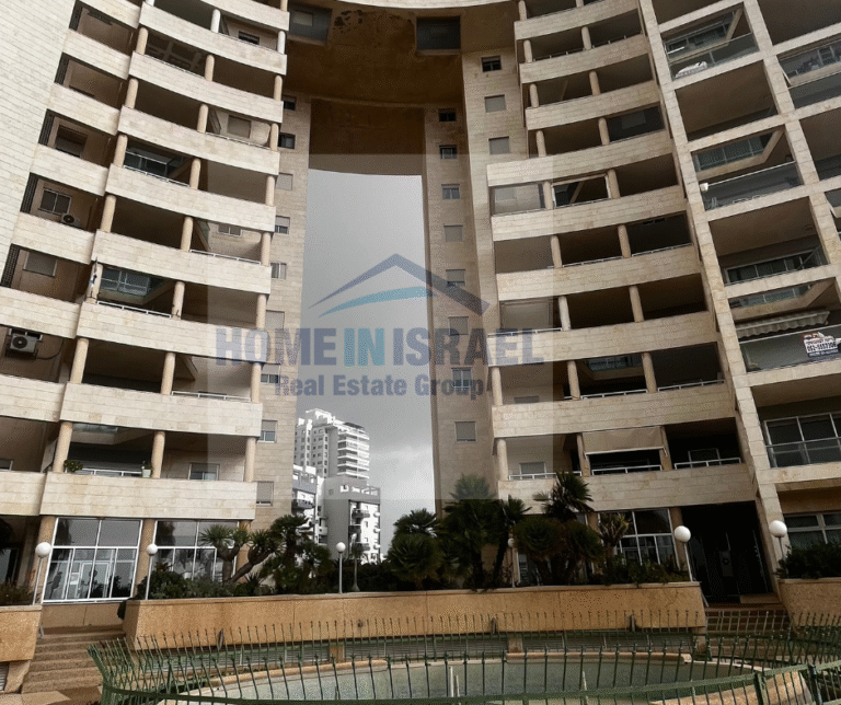 sea-view-balcony-netanya-itzhak-modai.jpg.