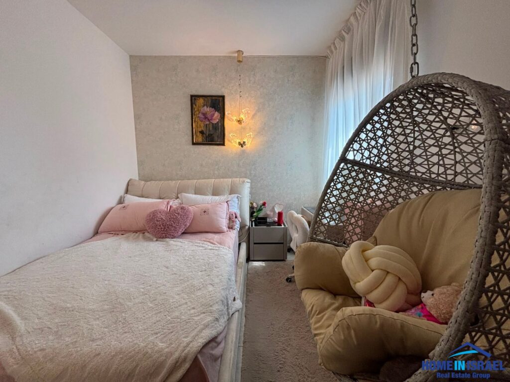 חדר שינה שכונת אגמים נתניה