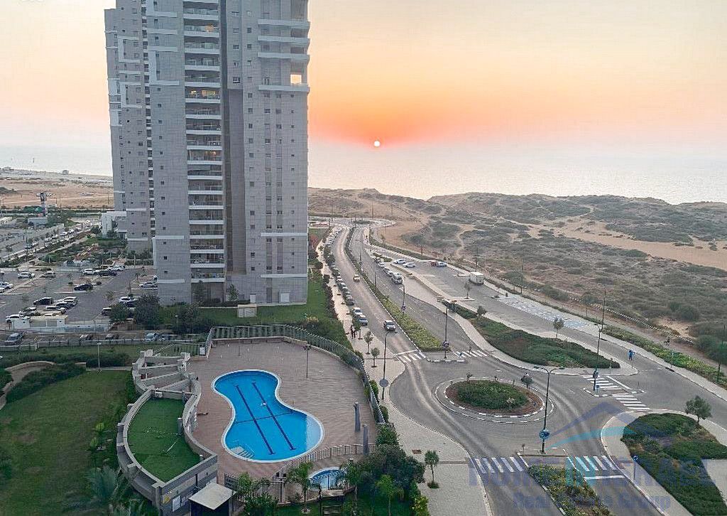 Unobstructed Mediterranean Sea and Iris Nature Reserve view from Natan Yonatan 18 Ir Yamim